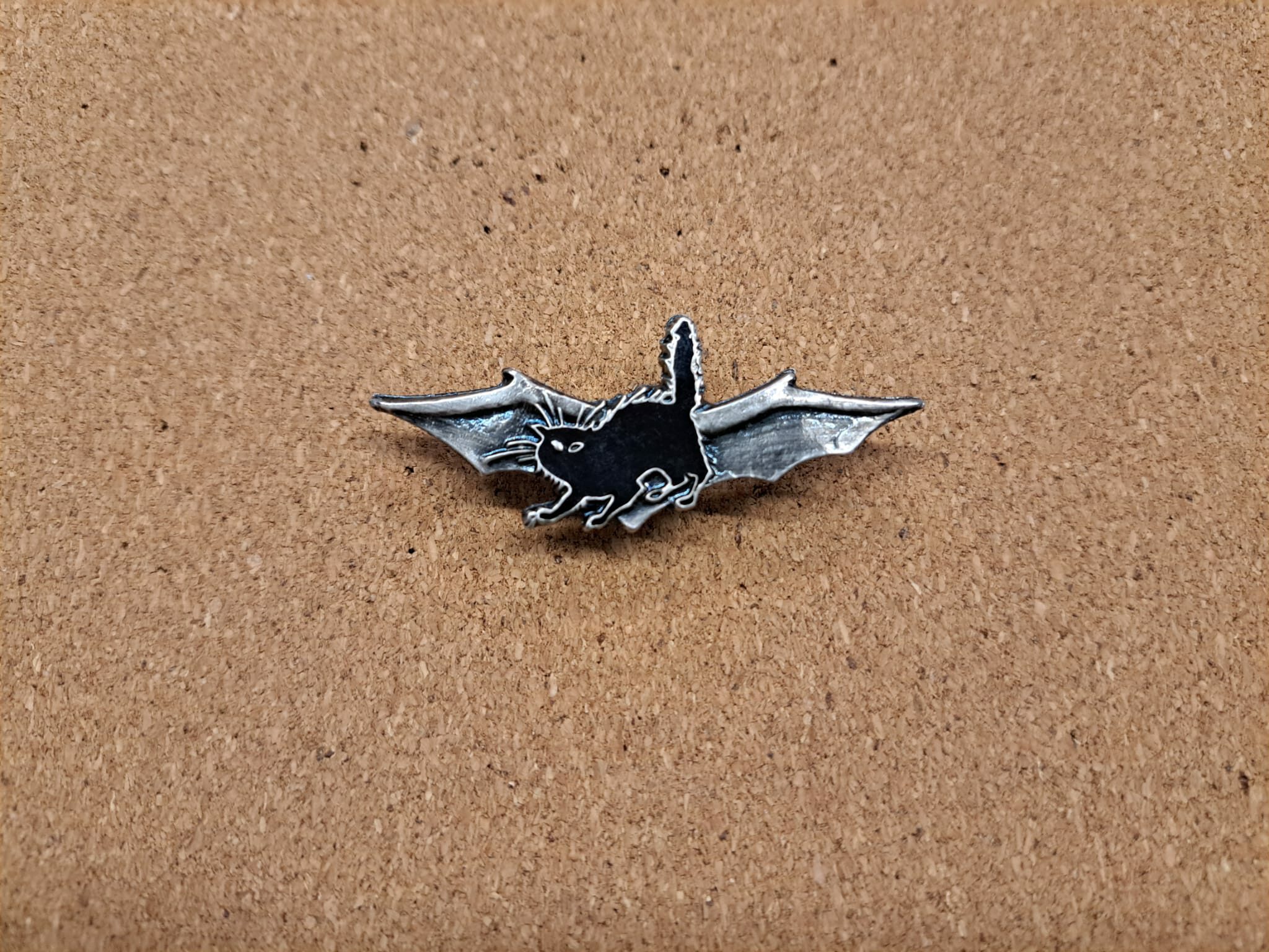 Medic Hovesh Pin