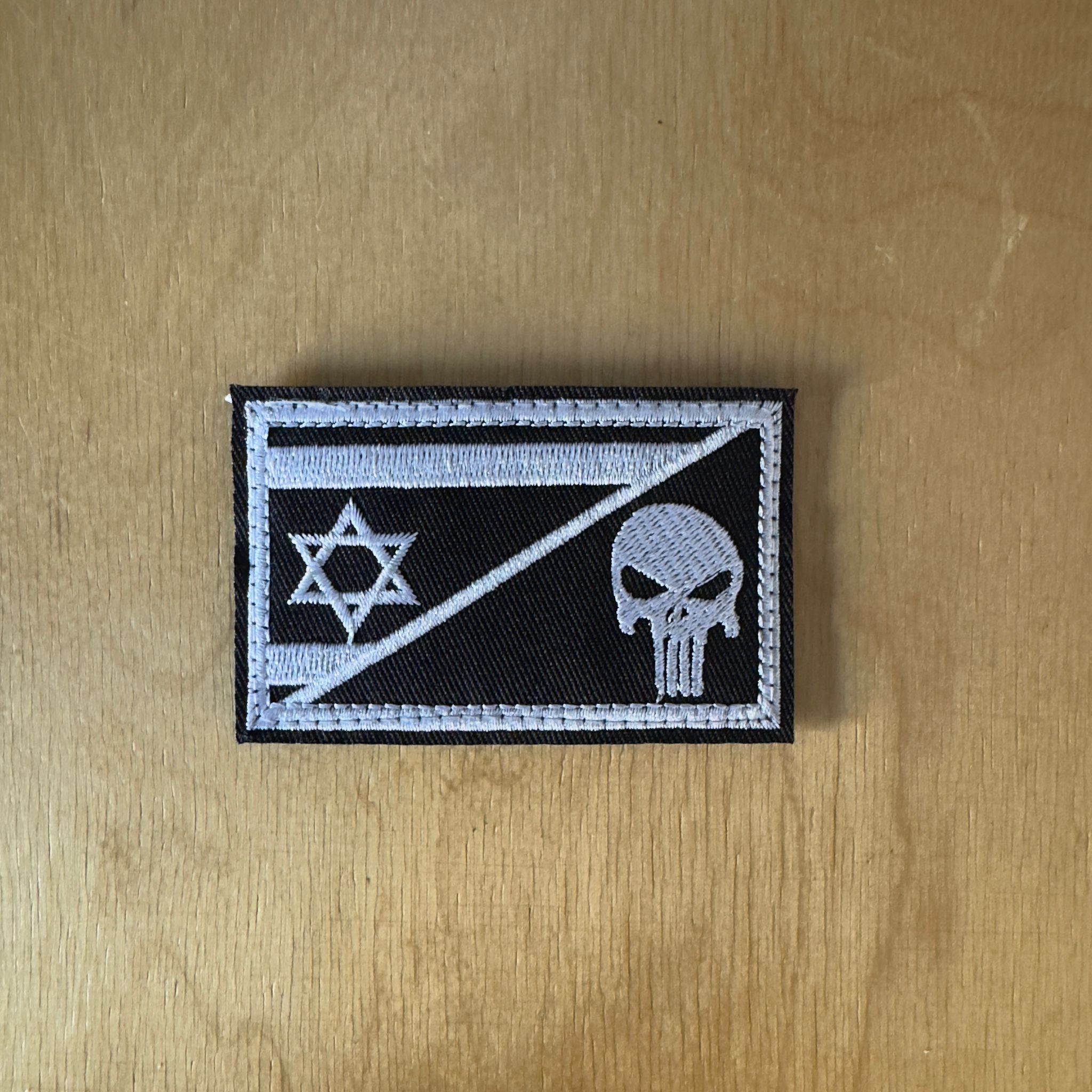פאצ’ גולגולת שחור לבן